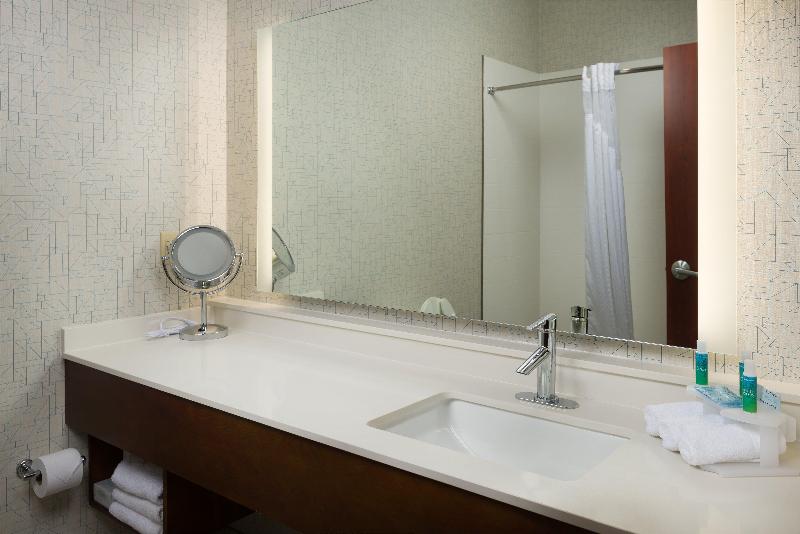 Hotel Holiday Inn Express and Suites Independence Kansas