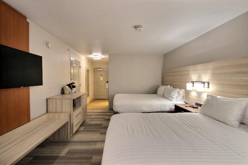 Holiday Inn Express & Suites Milwaukee Airport IHG photo 14