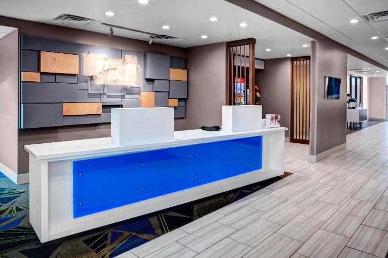 Holiday Inn Express & Suites Coldwater By IHG image