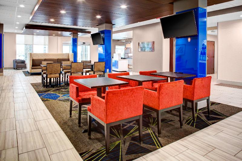 Holiday Inn Express & Suites Coldwater By IHG image