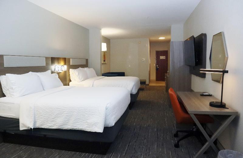 Holiday Inn Express and Suites Baton Rouge North image