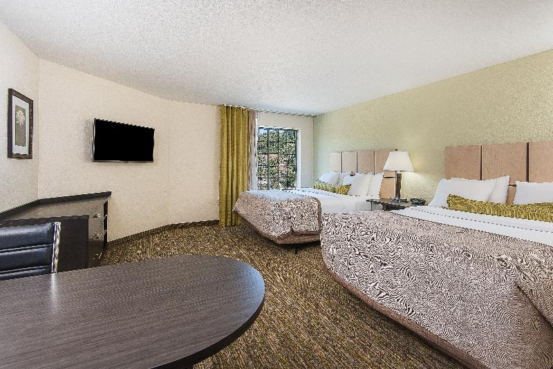 Candlewood Suites Bloomington photo 19