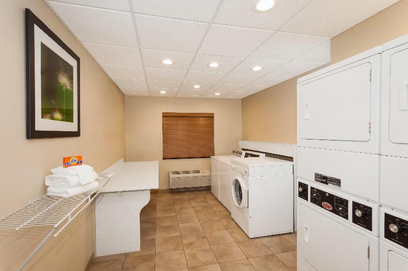 Candlewood Suites Aurora-Naperville By IHG image