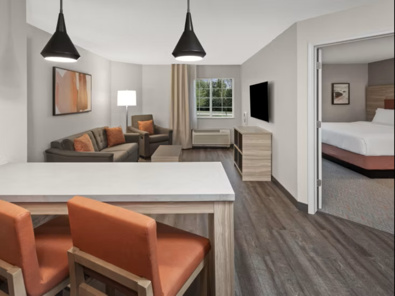 Candlewood Suites Elgin NW Chicago image