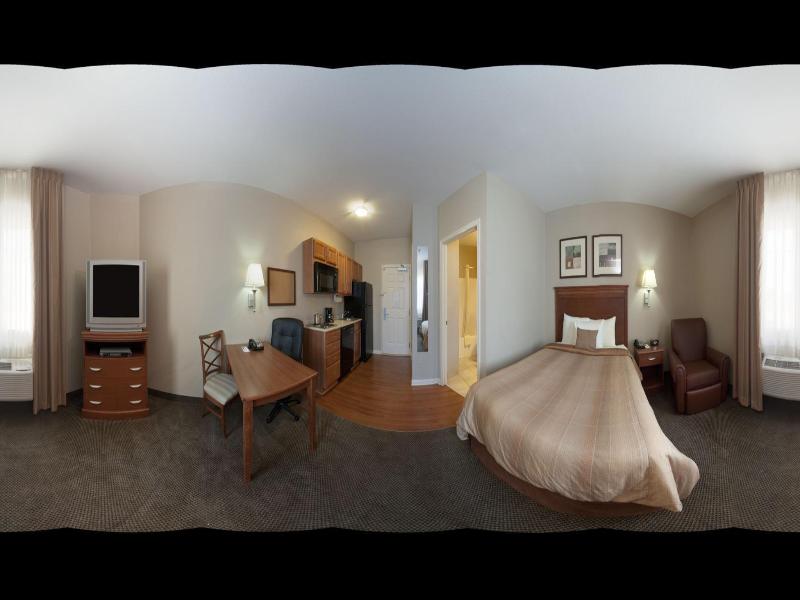 Candlewood Suites Clarksville image