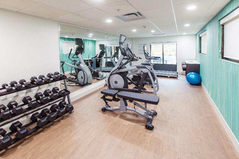 Holiday Inn Express & Suites Harriman By IHG image