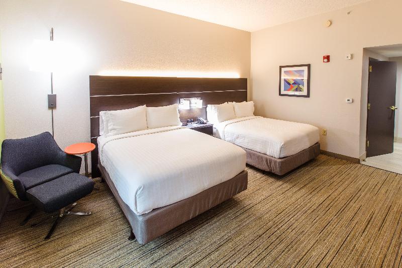 Holiday Inn Express & Suites Harriman By IHG image