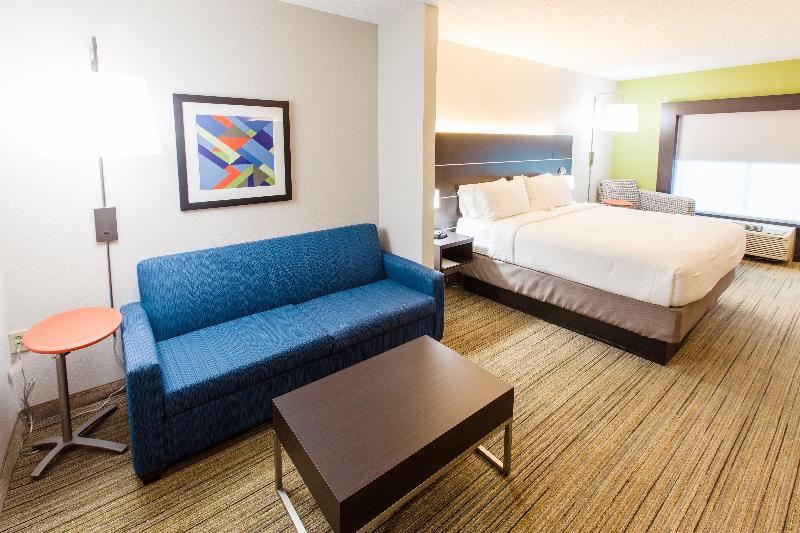 Holiday Inn Express & Suites Harriman By IHG image