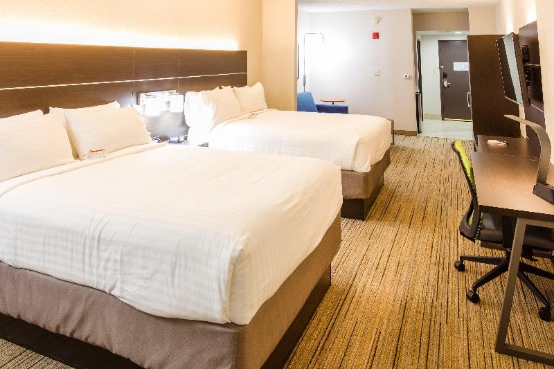 Holiday Inn Express & Suites Harriman By IHG image