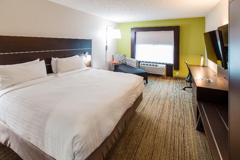 Holiday Inn Express & Suites Harriman By IHG image