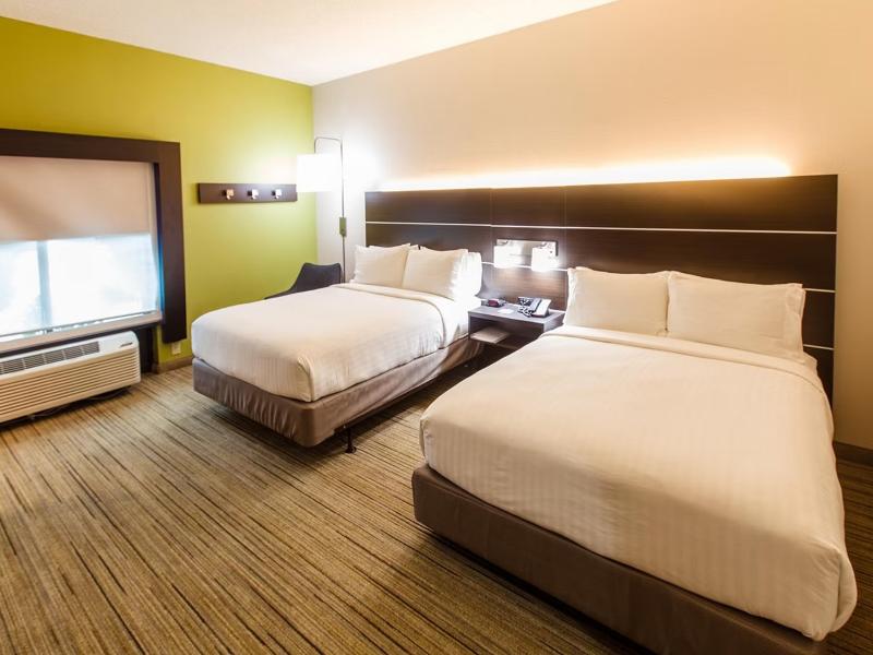 Holiday Inn Express & Suites Harriman By IHG image