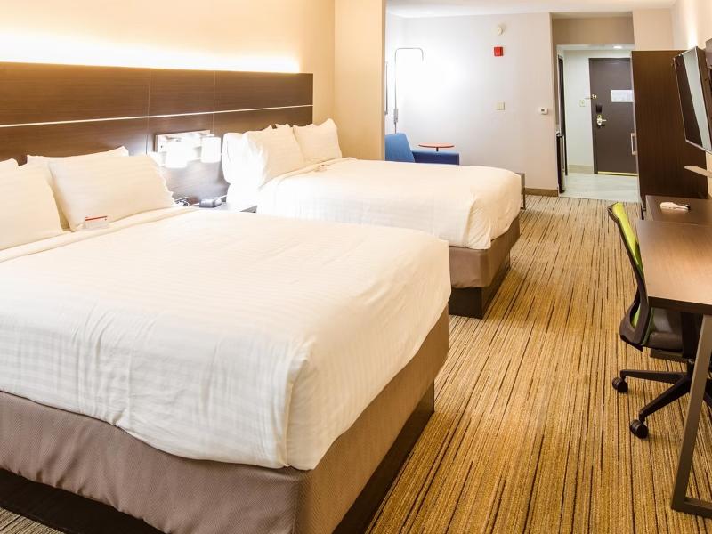 Holiday Inn Express & Suites Harriman By IHG image