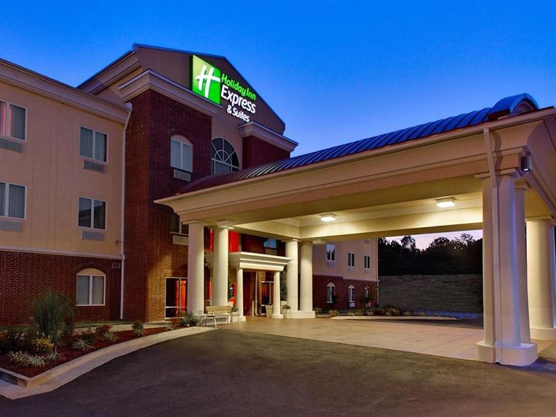Holiday Inn Express and Suites Malvern