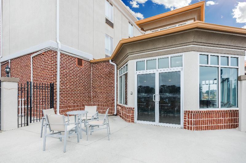 Holiday Inn Express and Suites Bremen image