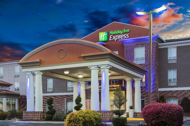 Holiday Inn Express and Suites Bremen image