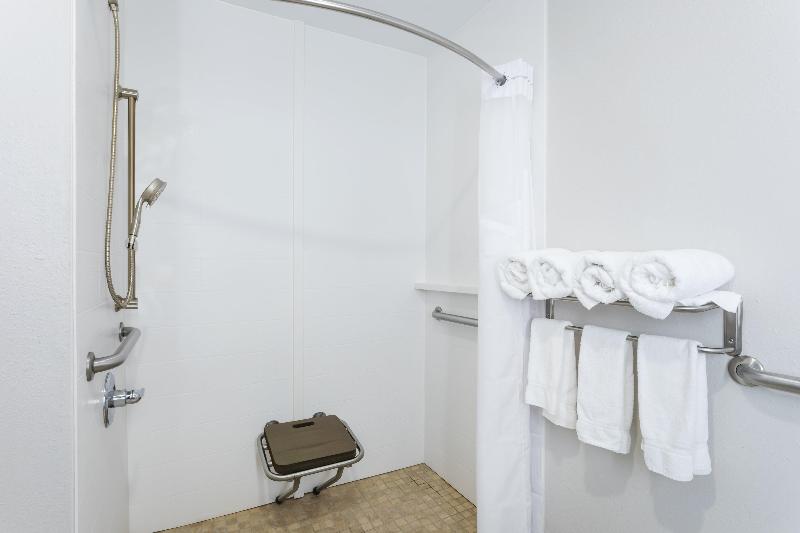 Holiday Inn Express and Suites Bremen image