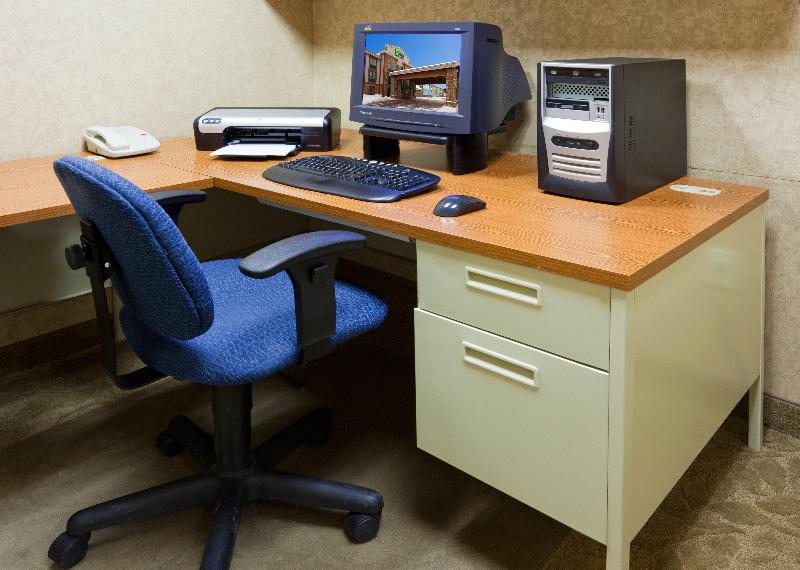 Holiday Inn Express and Suites Brainerd Baxter image