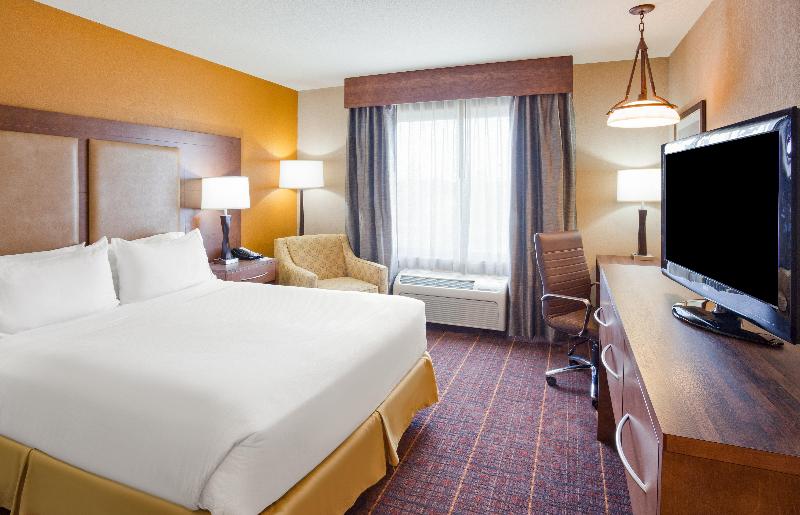 Holiday Inn Express and Suites Brainerd Baxter image