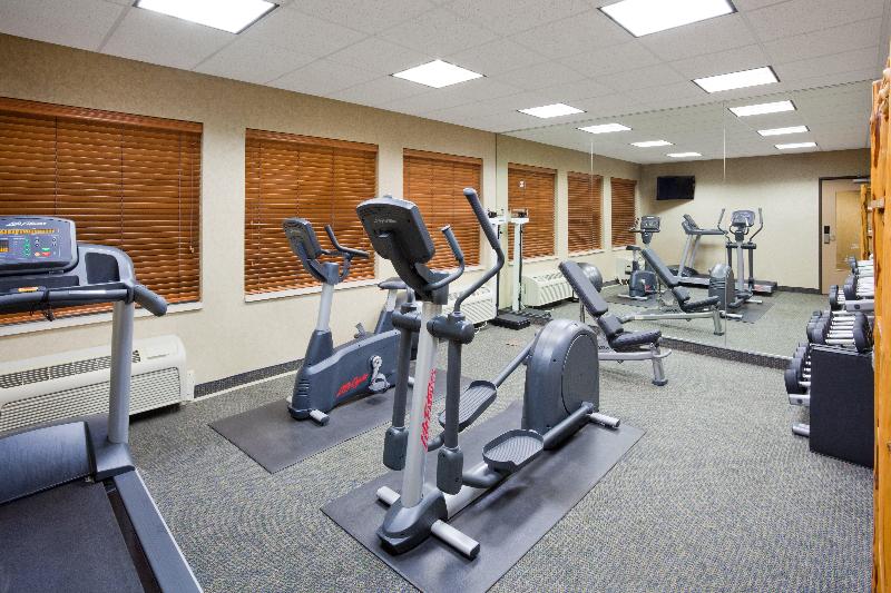Holiday Inn Express and Suites Brainerd Baxter image