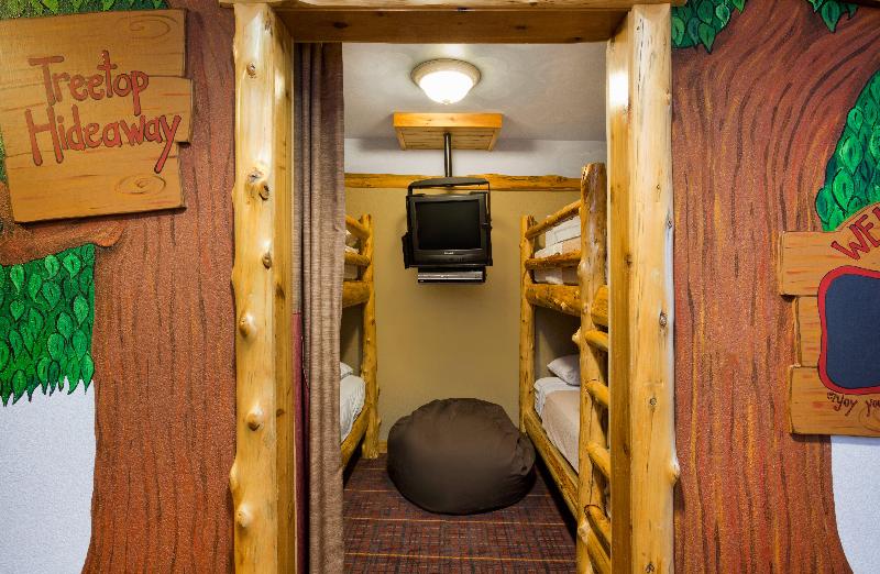 Holiday Inn Express and Suites Brainerd Baxter image