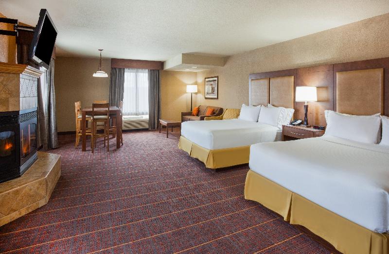 Holiday Inn Express and Suites Brainerd Baxter image