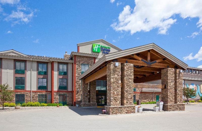 Holiday Inn Express and Suites Brainerd Baxter image
