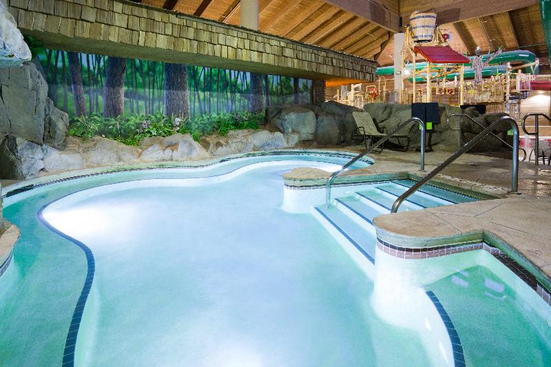 Holiday Inn Express and Suites Brainerd Baxter image