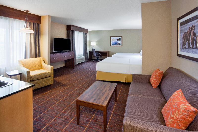Holiday Inn Express and Suites Brainerd Baxter image