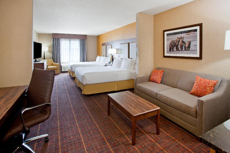 Holiday Inn Express and Suites Brainerd Baxter image