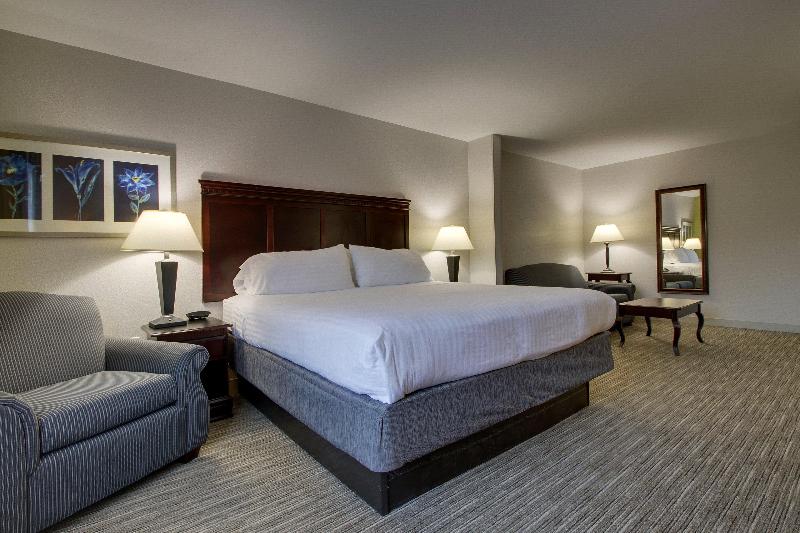 Holiday Inn Express Suites Middleboro Raynham IHG image
