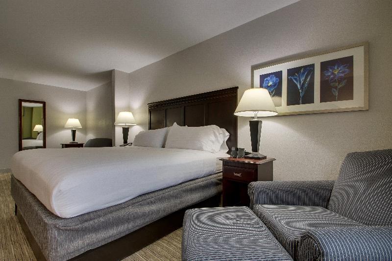 Holiday Inn Express Suites Middleboro Raynham IHG image