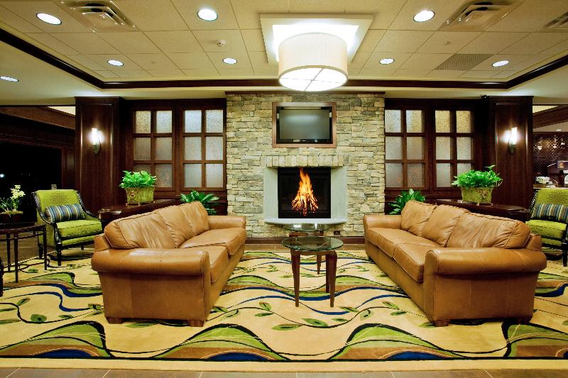 Holiday Inn Express and Suites Wilmington Newark