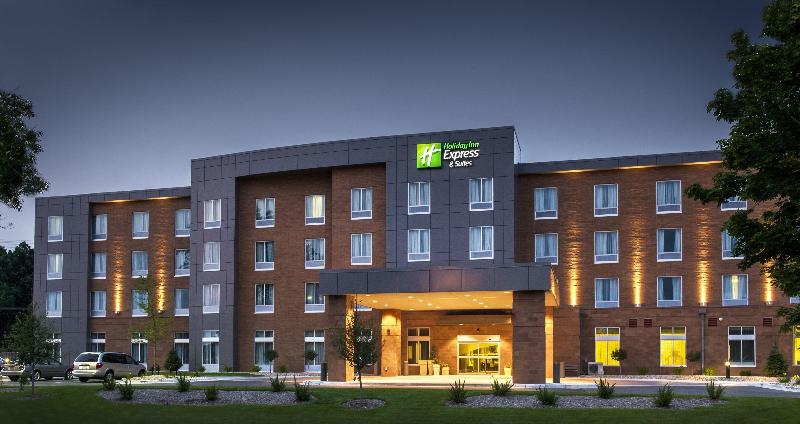 HOLIDAY INN EXPRESS & SUITES CENTRAL
