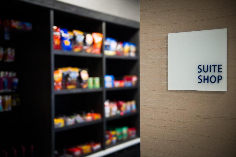 Holiday Inn Express and Suites Madison Central