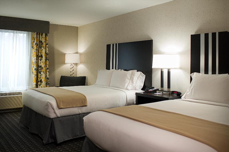 Holiday Inn Express and Suites Madison Central photo 22
