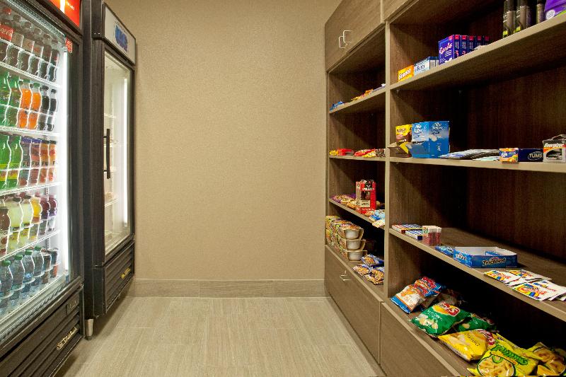 Holiday Inn Express & Suites Eden Prairie