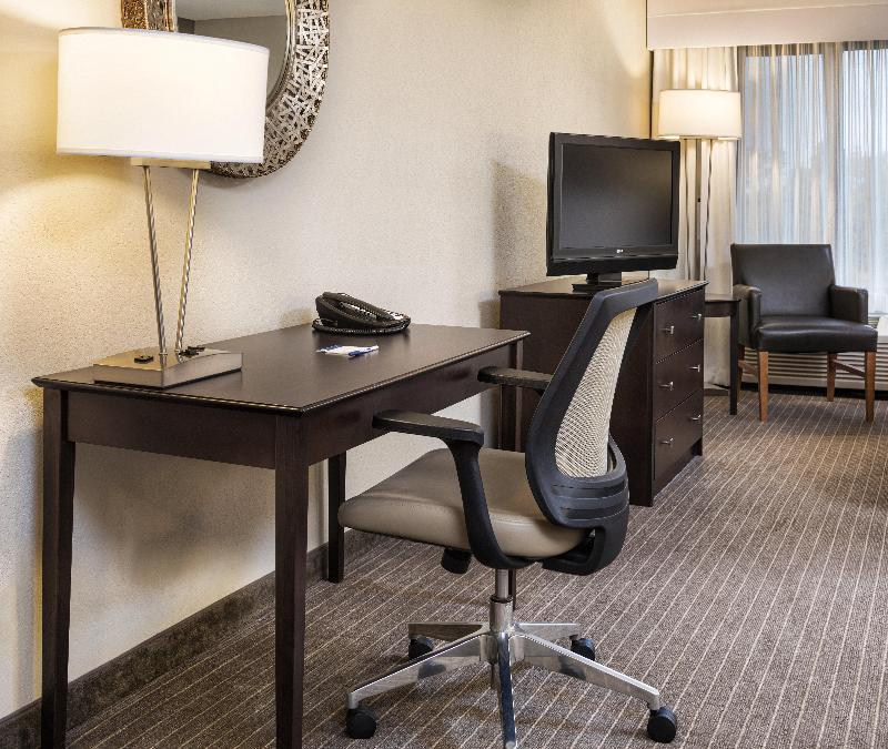 Holiday Inn Express & Suites Eden Prairie photo 15