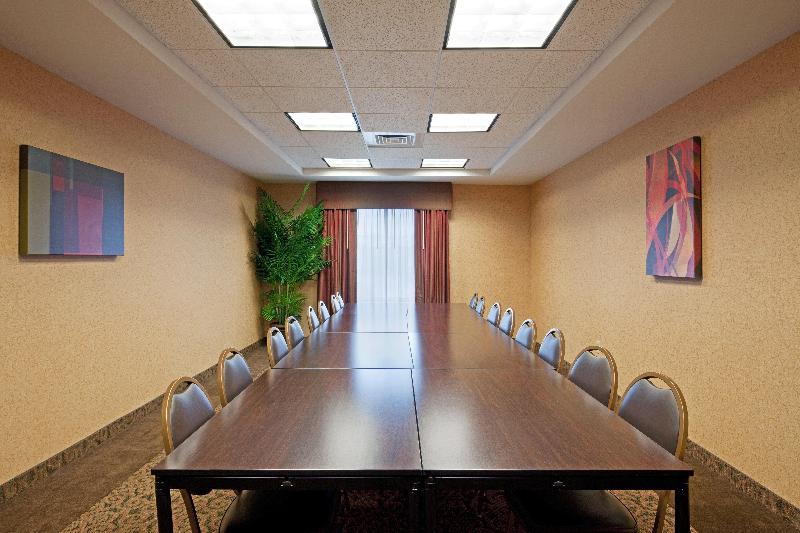Holiday Inn Express and Suites Malone image