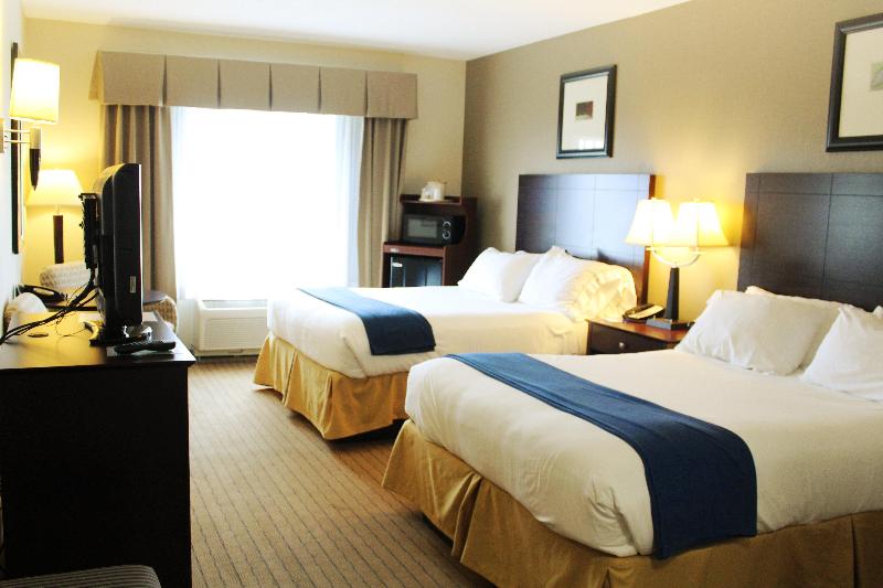 Holiday Inn Express and Suites Malone photo 6