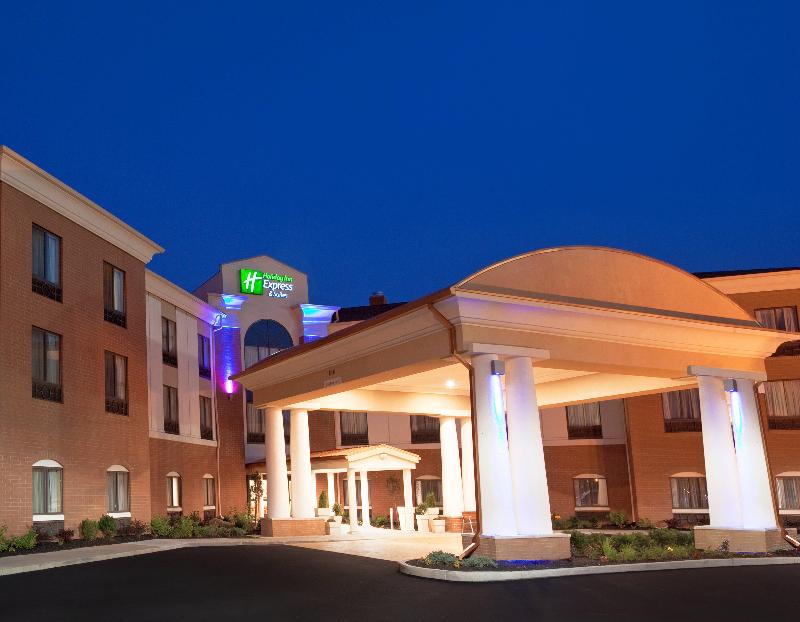 Holiday Inn Express and Suites Akron Regional Airp image