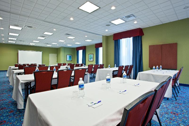 Holiday Inn Express and Suites Akron Regional Airp image