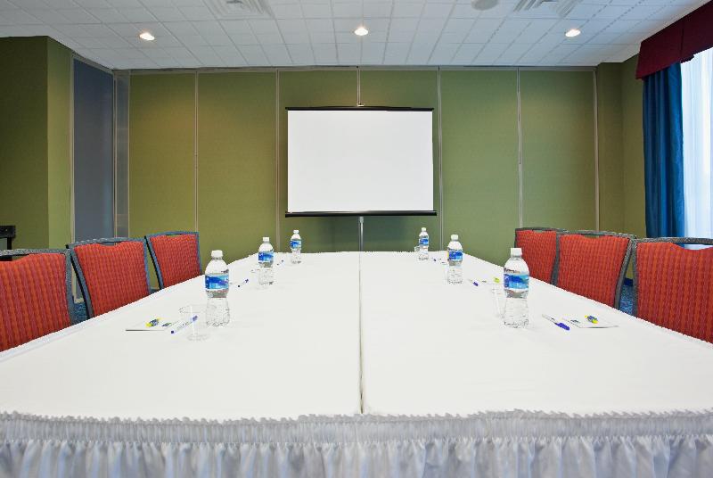 Holiday Inn Express and Suites Akron Regional Airp image