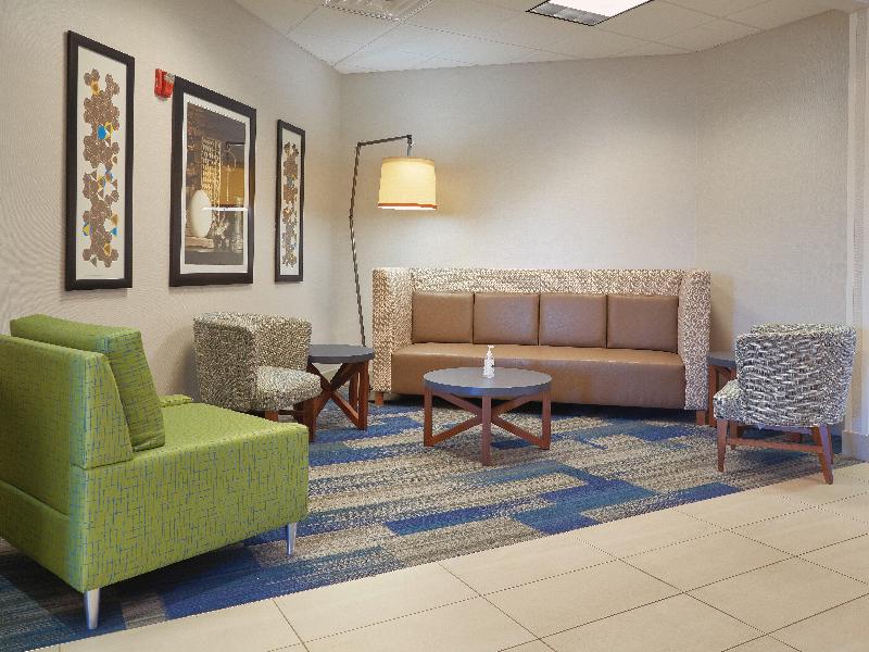 Holiday Inn Express and Suites Akron Regional Airp image