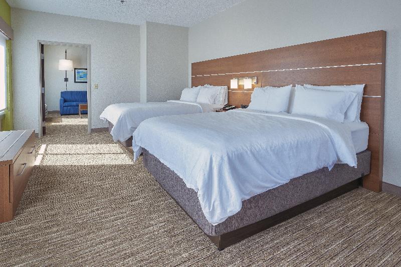 Holiday Inn Express and Suites Akron Regional Airp image