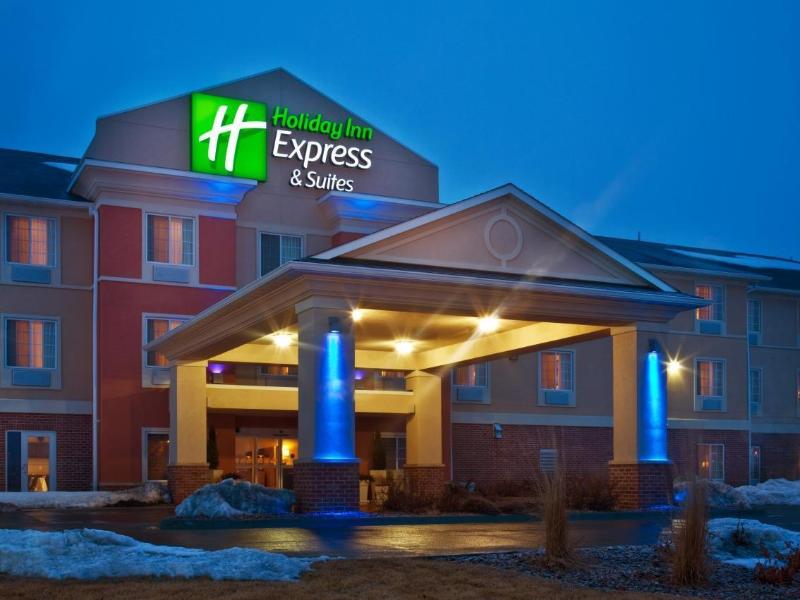 Holiday Inn Express and Suites Council Bluffs Conv
