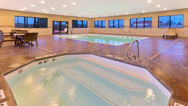 Holiday Inn Express & Suites Colby By IHG image