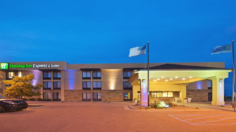 Holiday Inn Express & Suites Colby By IHG image