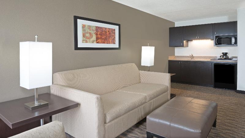 Holiday Inn Express & Suites Colby By IHG image