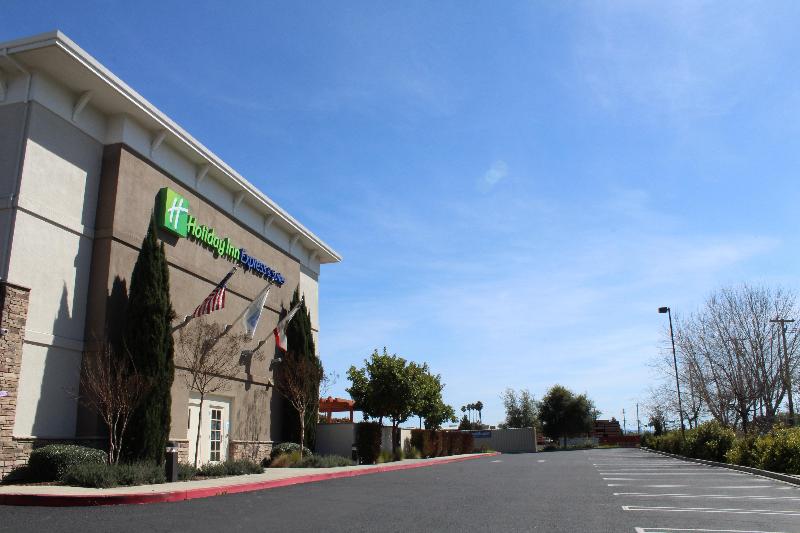 Holiday Inn Express and Suites Napa Valley America