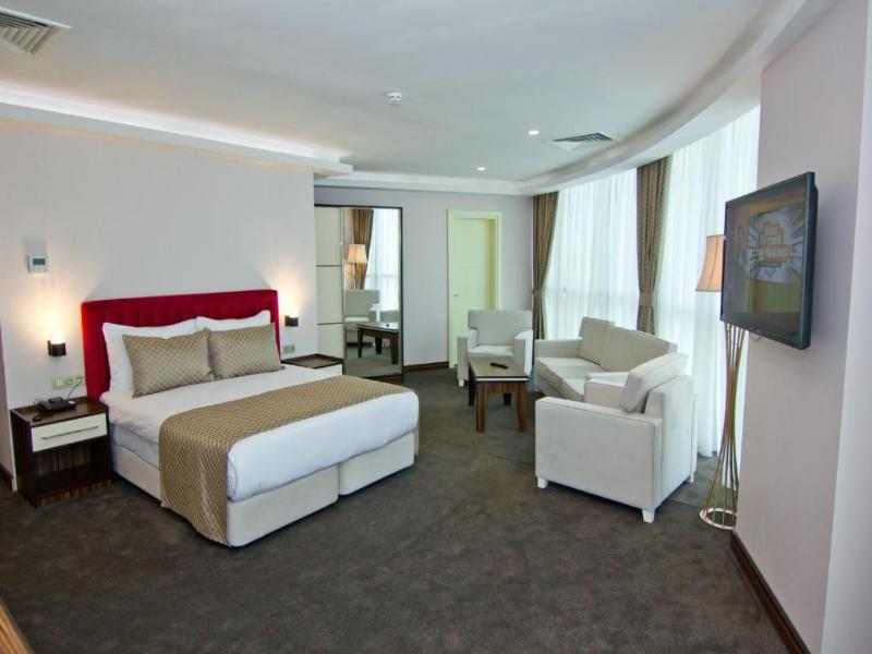 Sky Tower Hotel image